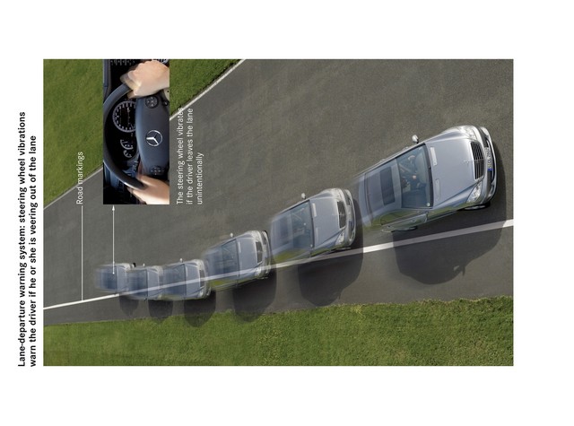 What is lane assist on mercedes benz