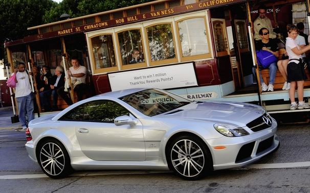 Wide solid and low that is the new MercedesBenz SL 65 AMG Black Series