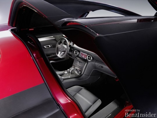 more mercedes benz sls amg interior pictures released 04 540x405 More