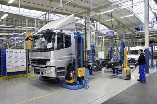 50 mercedes benz atego bluetec hybrid trucks in customer use as of 2010 