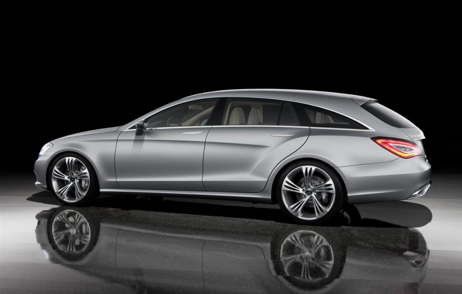 This includes three models of the new longwheelbase MercedesBenz EClass 