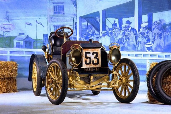 1927 Mercedes Benz S Boattail Speedster. mercedes brings iconic super