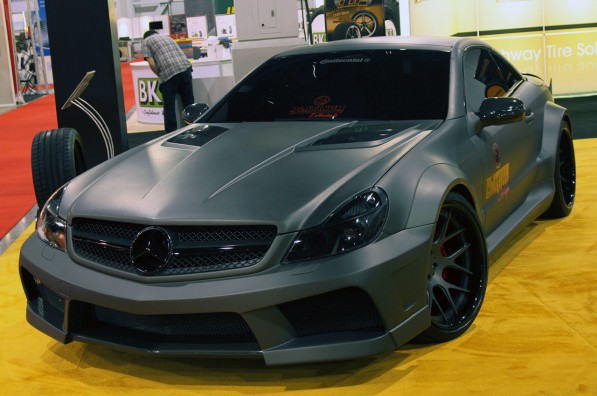 03platinumsl65amgsema2010 597x396 SL65 AMG in full matte black glory at SEMA