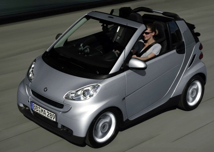 Mercedes c-class and a smart fortwo #5