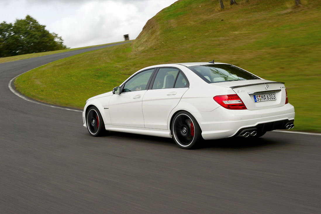 Top gear mercedes c63 amg vs maserati #3
