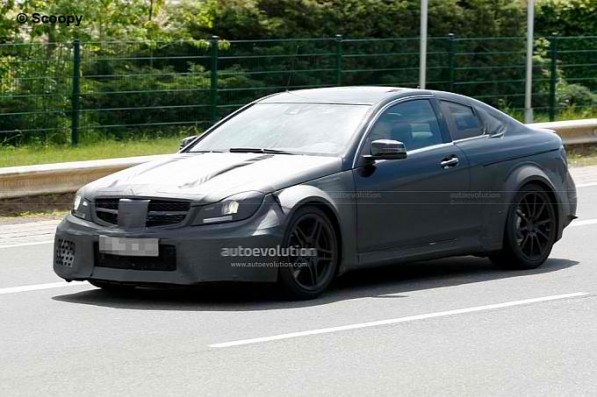 C63 Coupe AMG Black Series 597x397 Spied The C63 AMG Coupe Black Series