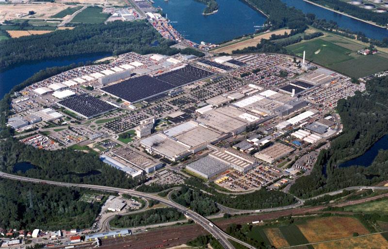 Mercedes benz woerth plant