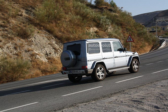 spyshots 2012 mercedes g55 amg in silver medium 4 597x397 spyshots 2012 