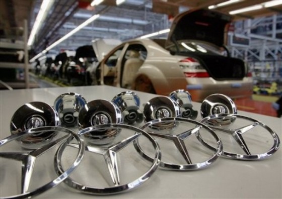 mercedes benz sindelfingen factory assembly star logo 560x396 Mercedes Aims