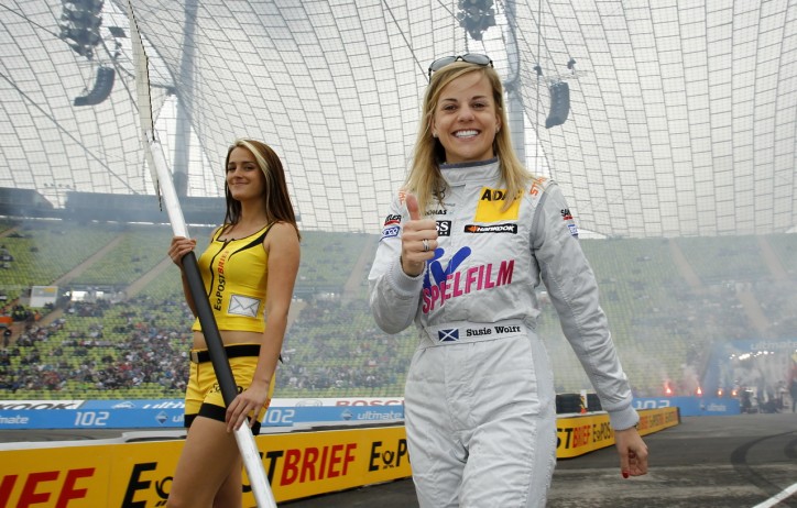 Susie Wolff 8 724x462 Driver Susie Wolff Retires From DTM Too