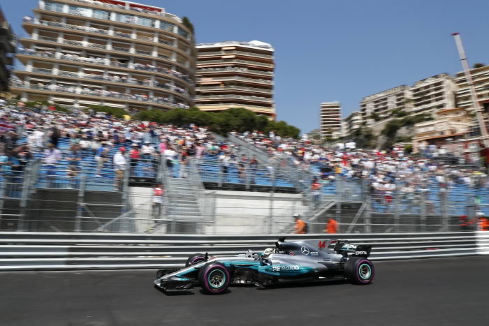 Vettel wins in Monaco to extend his F1 lead