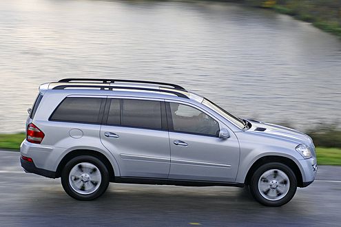 Revenge of the Germans: Mercedes GL 420 CDI vs. Range Rover TDV8