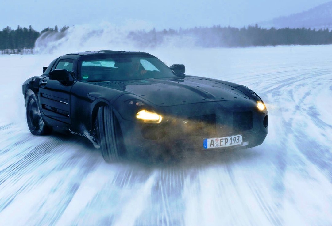 Auto article ru. Машина валит боком. Тачка валит боком. Машина валит. SLS AMG 2011 Tuning.