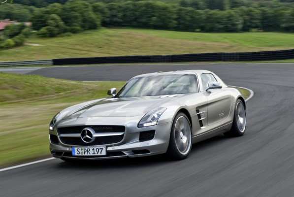 Four Mercedes-Benz Vehicles Hailed as the Most Beautiful Cars of 2011