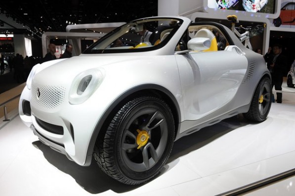 smart for-us Pickup Concept Hits Detroit