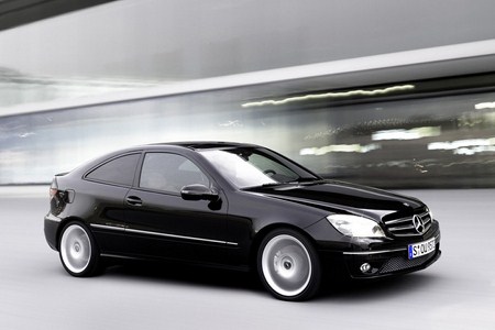 Singaporeans absolutely love Mercedes-Benz