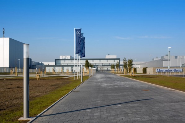 Daimler Turns to Hungary to Lower Costs and Aid Production