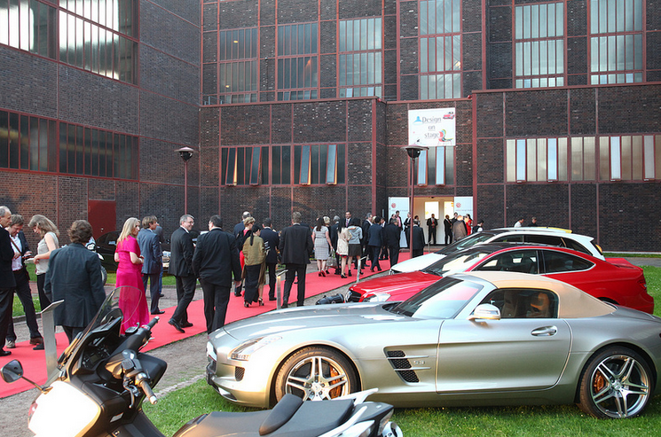 Mercedes-Benz Vehicles Win at red dot Design Awards