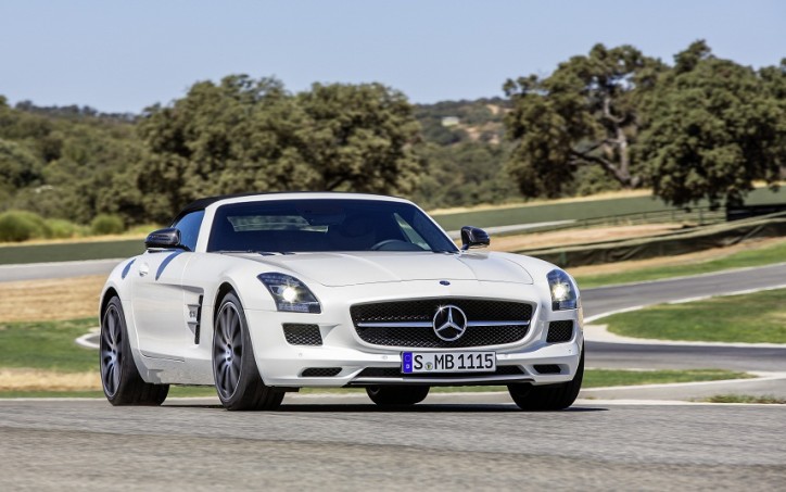 New Mercedes-Benz SLS AMG GT Now in Showrooms