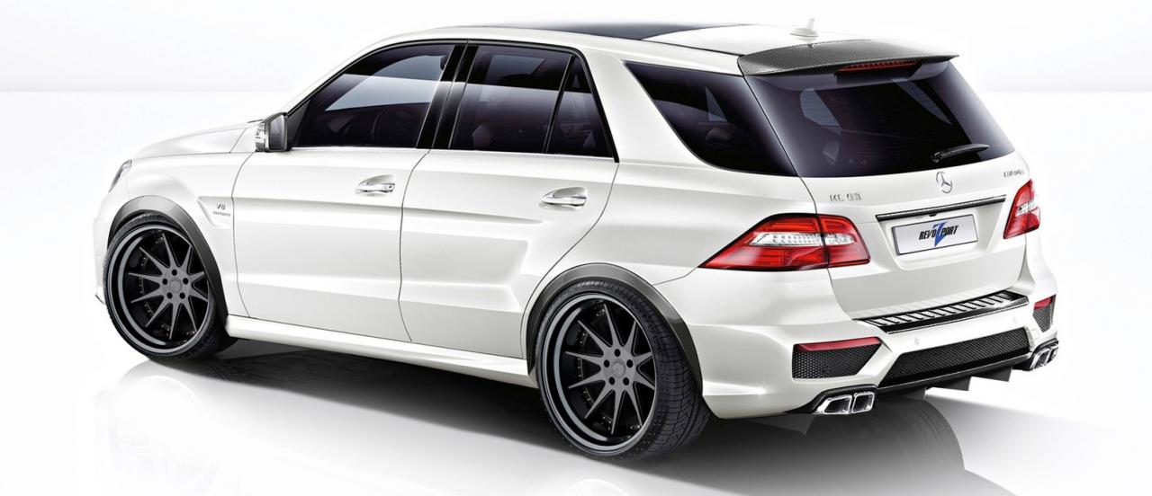Mercedes Benz ml 63 AMG 2011