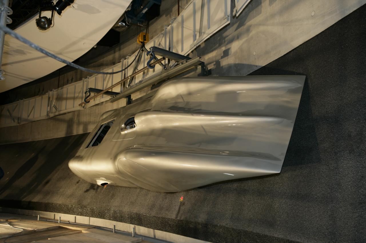 Looking Back At the Mercedes-Benz W125 Record-Breaking Feat
