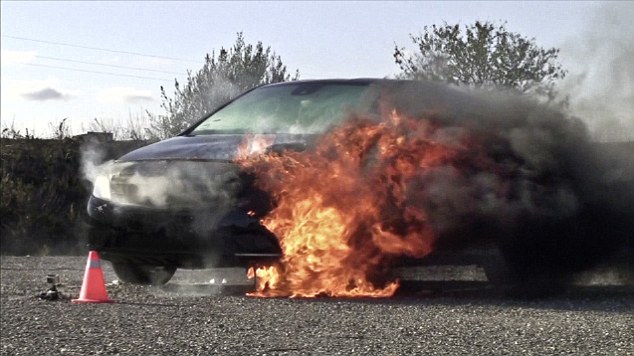 Daimler Remain Firm on Their Stand Against Using the New Coolant