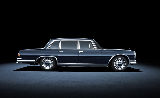 Mercedes-Benz Bags Two Wins in Auto Zeitung’s Auto Trophy Classic