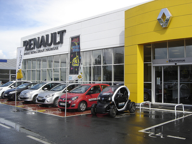 Renault Backs Away From Plan To Produce Cars Inspired By The Mercedes-Benz E-Class