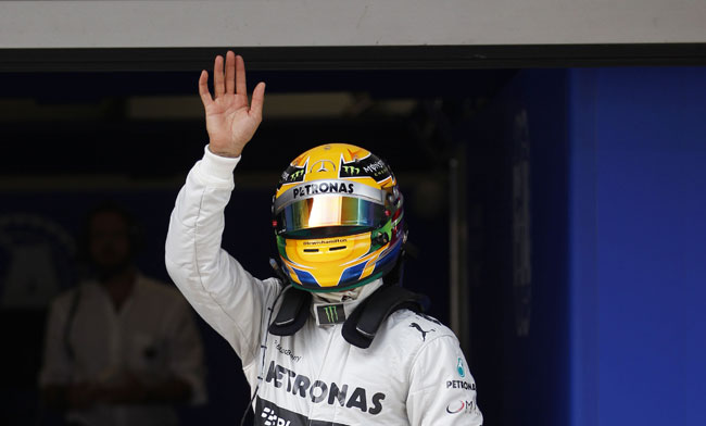 Lewis-Hamilton-Pole-Position-Chinese-Grand-Prix-F1-2013-Mercedes