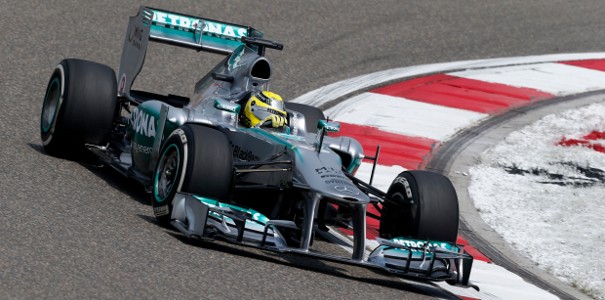 Chinese Grand Prix: Mercedes with Strong Performance in Practice Despite an Ailing Hamilton