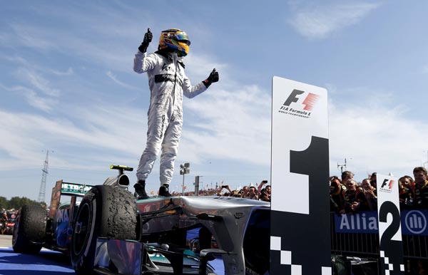[F1] Hamilton Happy to Get Win, Rosberg Remains Upbeat