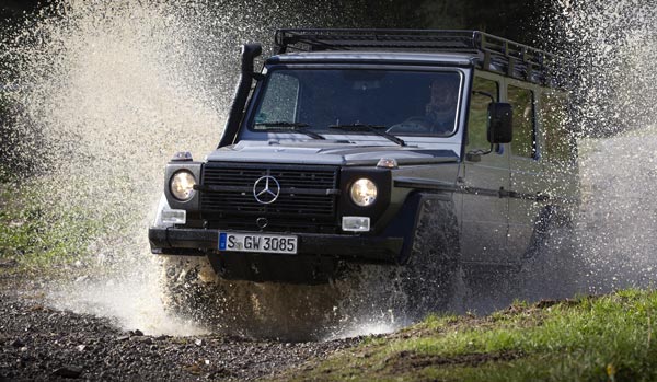 Swiss Army to Go With Mercedes-Benz G-Class 300 CDI