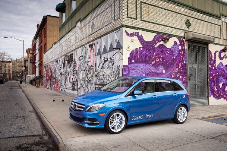 Daimler Exec Confident that B-Class Electric Drive will Rise Above BMW i3