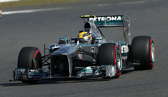 Lewis-Hamilton_Mercedes-AMG-Petronas-2013-Korean-Grand-Prix