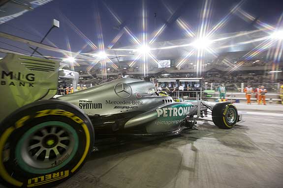 Mercedes’ Rosberg Finishes in Podium; Hamilton 7th at Abu Dhabi GP