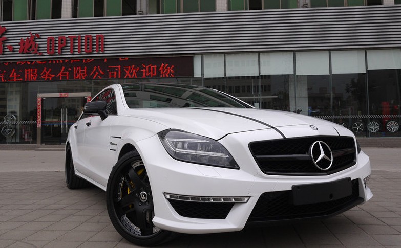 Mercedes Takes Another Strategy in the Chinese Luxury Car Market