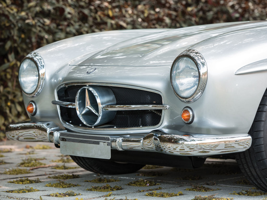 Mercedes Benz r121