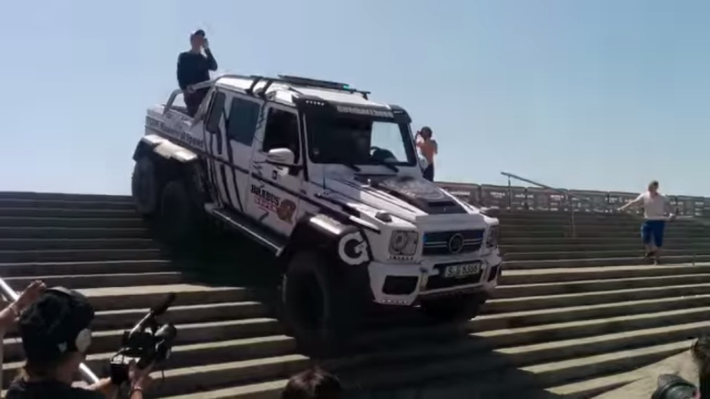 Barcelona Stairs Is No Match For The Mercedes-Benz G63 AMG 6×6