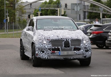 Spy Shots Of Mercedes-Benz ML Coupe Emerges