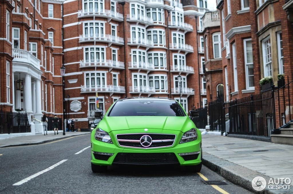 Mercedes Benz CLS Р·РµР»РµРЅС‹Р№