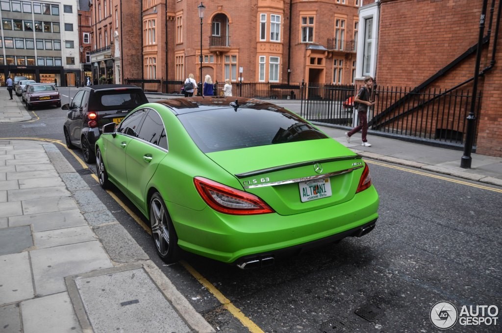 Mercedes Benz CLS Р·РµР»РµРЅС‹Р№