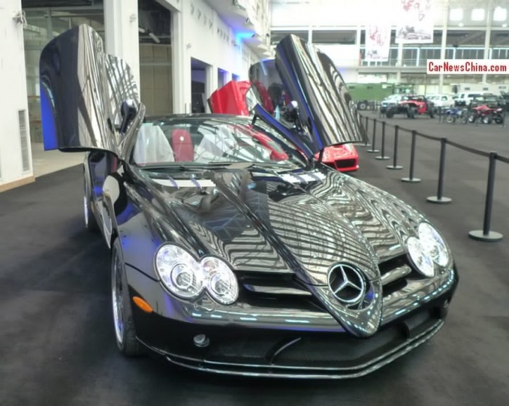 Shiny Piano Black Mercedes SLR McLaren Roadster Spotted in Beijing