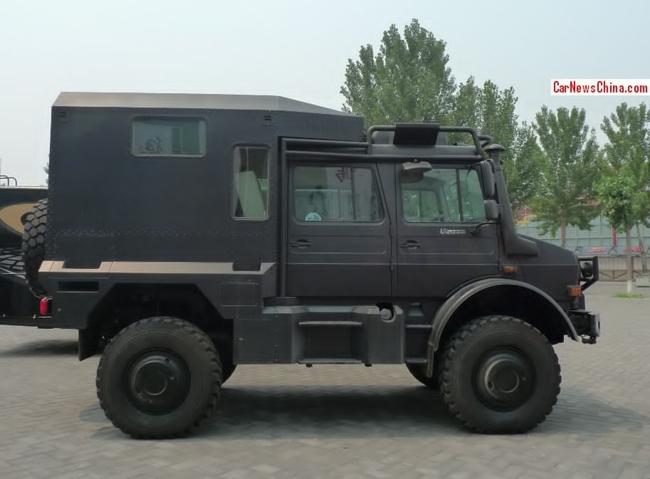 mercedes-unimog-u5000-13.jpg