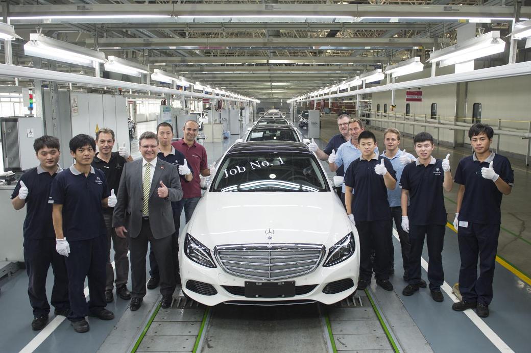 First 2015 Mercedes-Benz C-Class Long Wheelbase Rolls Off Chinese Facility