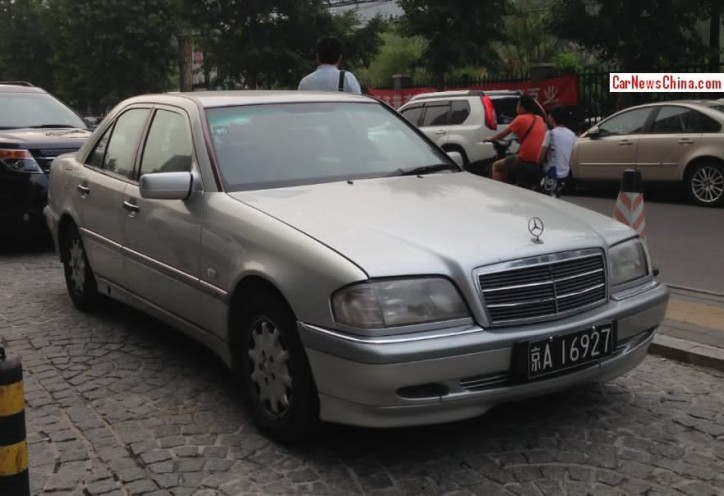 w202 mercedes c-class (1)