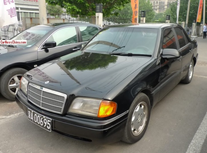 w202 mercedes c-class (3)