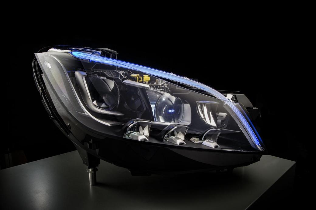 Next-Generation LED Headlights Unveiled By Mercedes-Benz