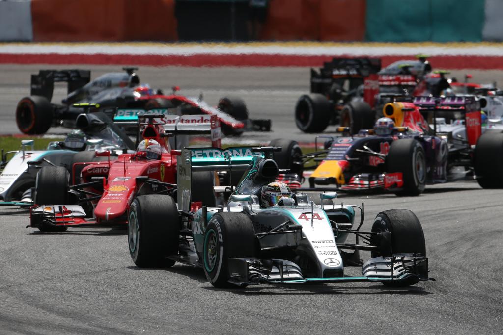 F1: Malaysian GP – Mercedes finishes 2, 3 as Vettel grabs race win
