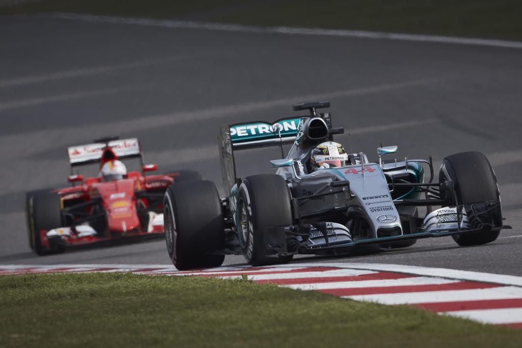 Mercedes F1 Lewis Hamilton beats out Sebastian Vettel in Chinese Grand Prix qualifying