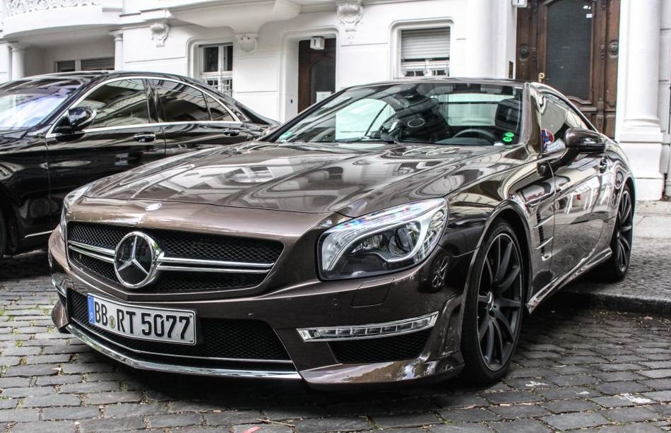 Paint Job Makes This Mercedes-Benz SL65 AMG Stand Out In The Crowd